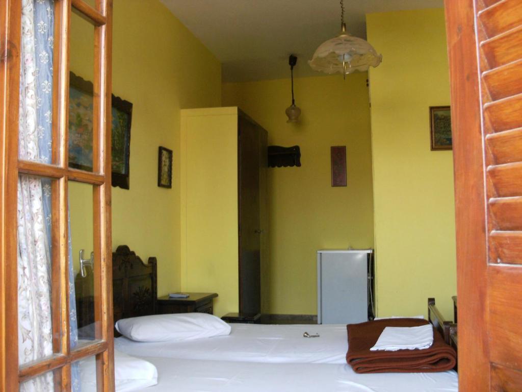 Katerina Hotel トロン エクステリア 写真
